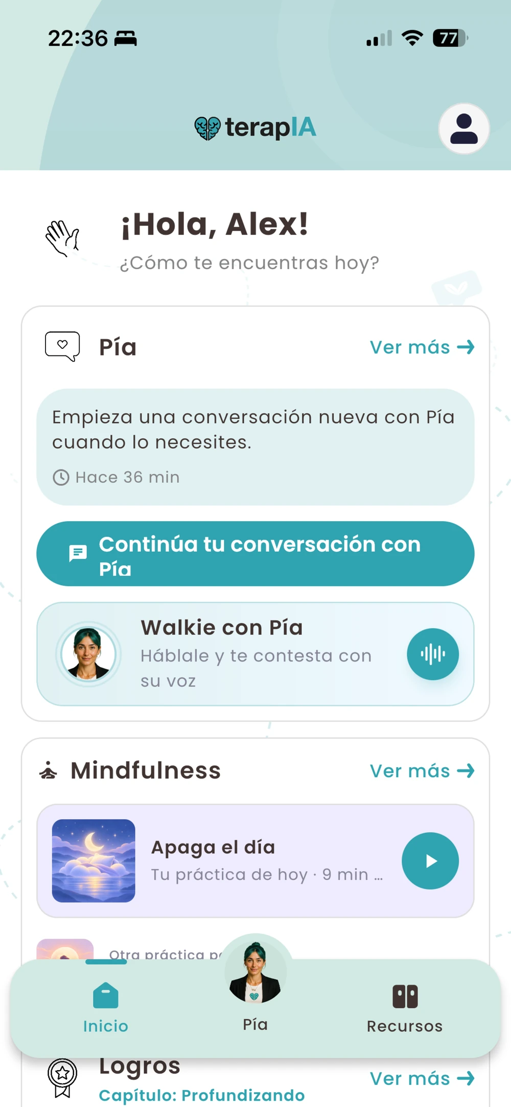 Pantalla de inicio de la app TerapIA, con accesos al chat con Pía, al walkie-talkie y a mindfulness